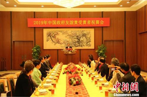 中國僑網(wǎng)孔鉉佑大使致辭?!紊偻z