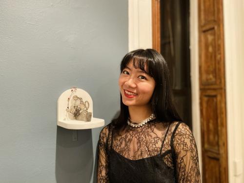 中國(guó)僑網(wǎng)圖為石尚秋韻參與音樂(lè)會(huì)演出,。(美國(guó)《世界日?qǐng)?bào)》/鄭怡嫣 攝)