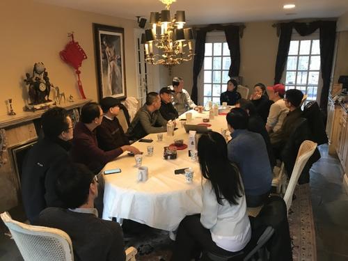 中國僑網(wǎng)WeStar聯(lián)盟召開工作會議,,探討如何發(fā)揮WeStar聯(lián)盟的優(yōu)勢,,幫助小區(qū),。(美國《世界日報》/俞國梁 攝)