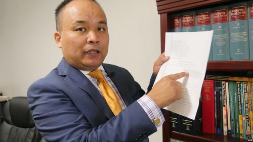 中國(guó)僑網(wǎng)劉龍珠表示換匯不違法,,但弄不清對(duì)方錢的來(lái)路就容易犯下洗錢罪,。(圖片來(lái)源:美國(guó)《僑報(bào)》/高睿 攝)