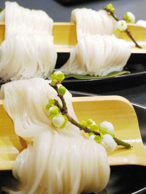 中國僑網(wǎng)吉野本葛條,。(日本新華僑報(bào)網(wǎng))