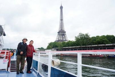 王啟思帶老伴游歷了法國,、意大利等許多地方,。(華西都市報(bào))