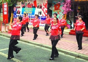 大媽廣場舞表演,。