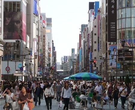 中國僑網(wǎng)東京銀座街景