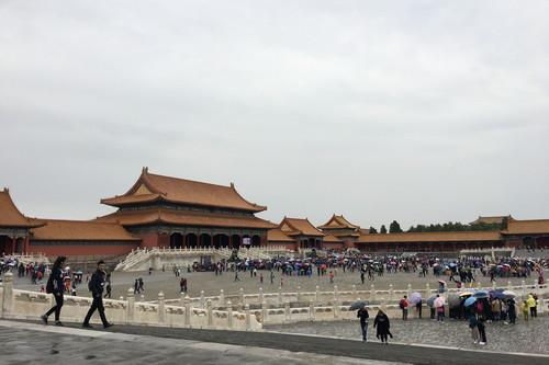中國僑網(wǎng)資料圖片:10月2日,游客在故宮參觀,。新華社記者 金良快 攝