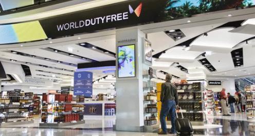 中國僑網英國希思羅機場免稅店,。(歐洲時報)