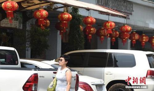 中國(guó)僑網(wǎng)資料圖,圖為金邊一家華人酒店,。中新社記者 黃耀輝 攝