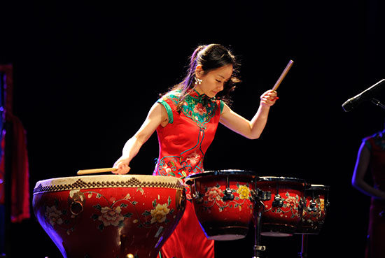 中國(guó)僑網(wǎng)民樂(lè)演奏《花好月圓》