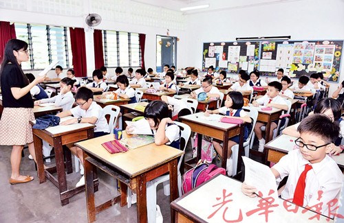 截至今年的3月31日,吉隆坡各華小的學(xué)生人數(shù)僅4萬4968人,,與1980年的情況相較,,減少了3533人。(馬來西亞《光華日報(bào)》)