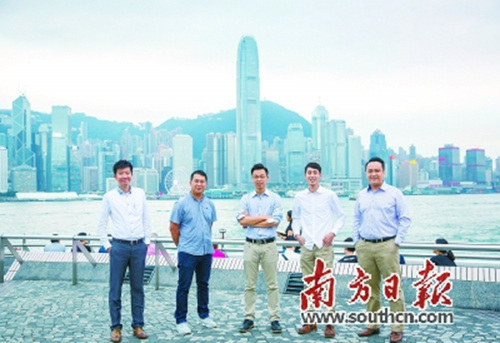 林博,、何華漢,、何毅淦、鄧焯謙,、李世榮(從左到右)等14名暨大校友當(dāng)選為香港區(qū)議會議員,,成為愛國愛港的重要力量。