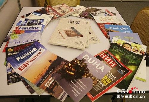 中國僑網(wǎng)國際臺展位書展現(xiàn)場桌面