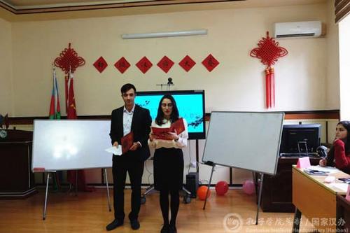 中國僑網(wǎng)阿塞拜疆巴庫國立大學(xué)孔院漢語大賽現(xiàn)場。