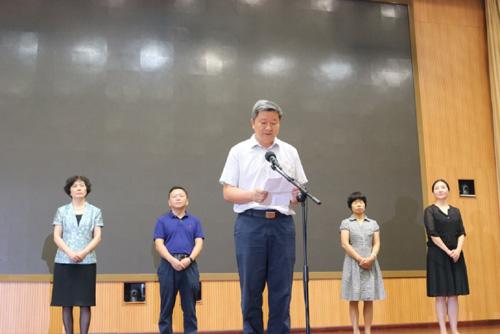 中國僑網(wǎng)江蘇省僑辦副主任杜偉在尋根之旅徐州營閉營儀式上致辭
