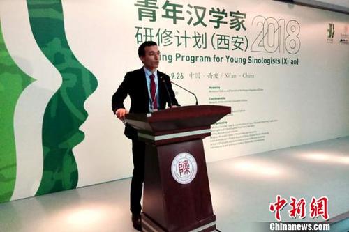 中國僑網(wǎng)2018年青年漢學(xué)家研修計劃(西安班)開班?!√镞M(jìn) 攝