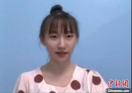 中國僑網(wǎng)5月15日,,“親情中華·為你講故事”網(wǎng)上夏令營江西營開營,。圖為營員代表發(fā)言,。江西省僑聯(lián)供圖