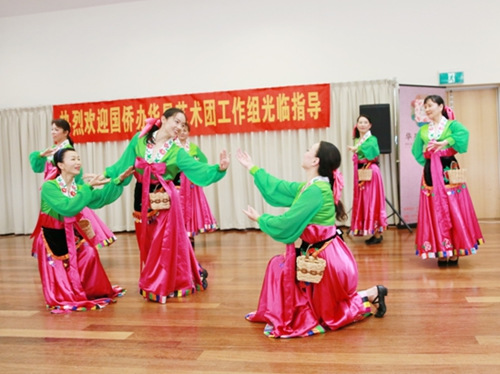 中國(guó)僑網(wǎng)舞蹈演出(墨爾本華星藝術(shù)團(tuán)供圖)