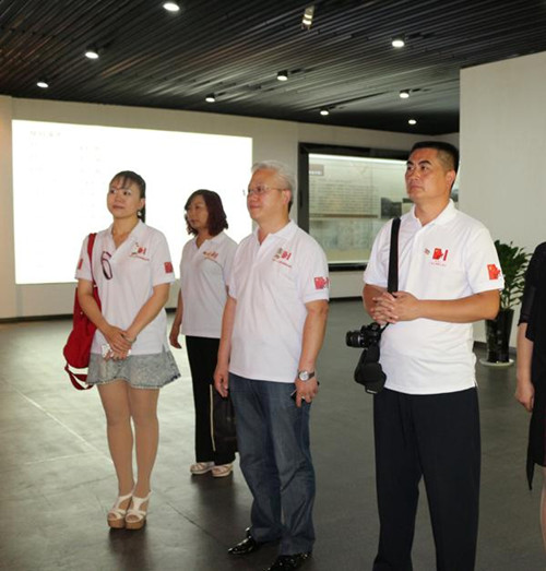 加拿大江蘇協(xié)會青奧助威團參觀連云港市規(guī)劃館