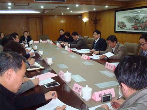 中國僑網(wǎng)王華主任會見徐州經(jīng)濟技術(shù)開發(fā)區(qū)邱成主任一行