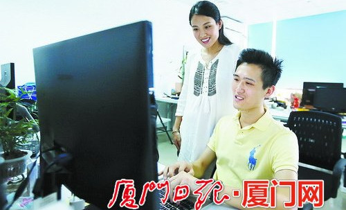 中國僑網(wǎng)施貴飛和妻子放棄高薪,一起回國創(chuàng)業(yè)。