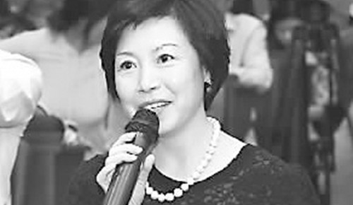 一名女性海歸向張學(xué)軍秘書長提問,詢問“海歸創(chuàng)業(yè)學(xué)院”能給予女性海歸創(chuàng)業(yè)者哪些優(yōu)惠政策,。(馮世光