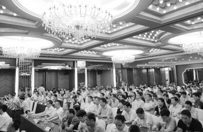 6月30日,平頂山市長三角地區(qū)市情說明暨第六屆“華合論壇”推介會在上海市舉行。 本欄圖片均為平軒攝