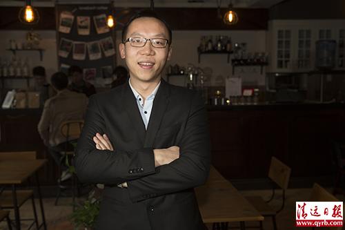 中國僑網(wǎng)黃于于希望能進(jìn)一步發(fā)揮留聯(lián)會的作用,吸引更多的海歸來清遠(yuǎn)干事創(chuàng)業(yè)。