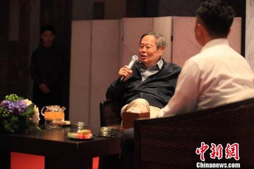 中國僑網(wǎng)圖為分享會現(xiàn)場?!畛膳蟆z