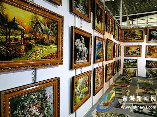 中國僑網(wǎng)展館一角。(圖片來源:青海新聞網(wǎng))