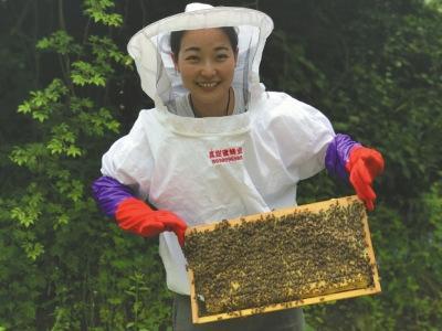中國僑網(wǎng)王淑娟和她的蜂蜜產(chǎn)業(yè)。受訪者供圖