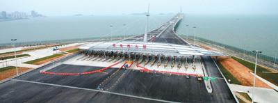 中國僑網(wǎng) 圖為港珠澳大橋青州航道橋,。