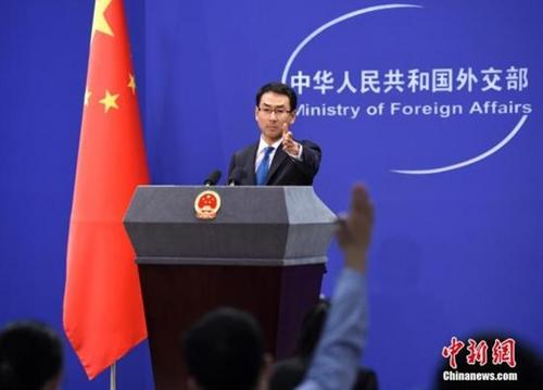 中國僑網(wǎng)外交部新聞發(fā)言人耿爽。中新社記者 侯宇 攝