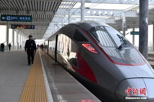 中國僑網(wǎng)資料圖:復興號列車,。中新社記者 翟羽佳 攝