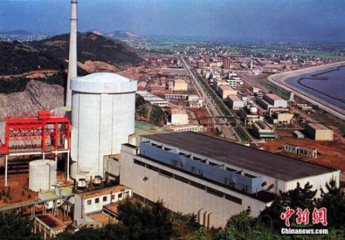 中國僑網(wǎng)資料圖:1991年12月15日,中國自行設(shè)計(jì),、建造和運(yùn)營管理的第一座30萬千瓦壓水堆核電站——秦山核電站建成,。中新社發(fā) 鐘欣 攝