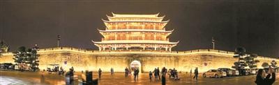 中國僑網(wǎng)廣濟樓夜景流光溢彩,。