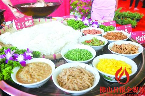 高明瀨粉配料多樣,,湯汁美味。