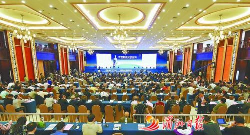 圖為世界媽祖文化論壇主旨演講現(xiàn)場,。