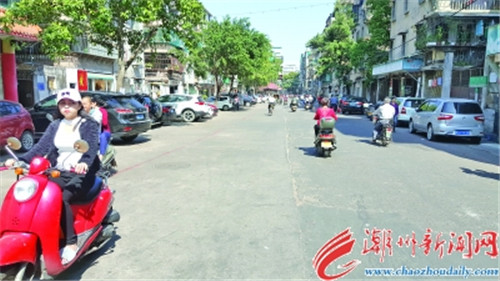 整治后的西新路整潔寬敞,,交通暢順,。
