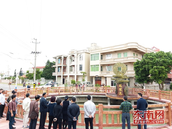 原本垃圾堆積的“鳳凰池”煥然一新