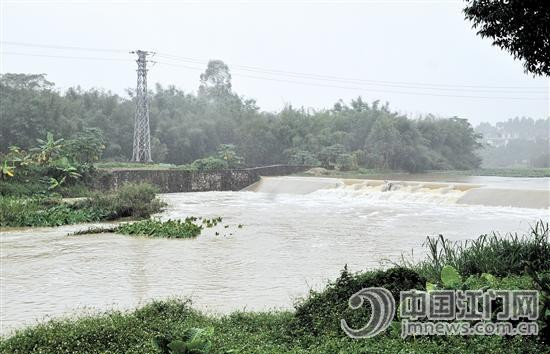 龍勝鎮(zhèn)位于鎮(zhèn)海水流域,其考核斷面鎮(zhèn)海水人民橋位置監(jiān)測結(jié)果顯示,,今年1—3季度都能保持3類水質(zhì),。