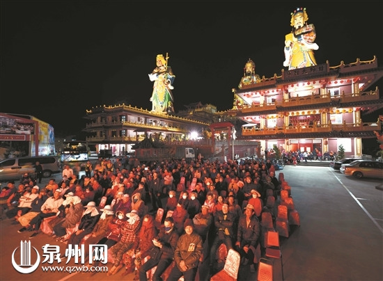 中國僑網(wǎng)巡演現(xiàn)場坐滿觀眾