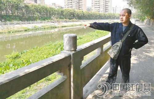 中國僑網(wǎng)葉其妥指的地方,,正是阿婆當時所處的位置,。周春鋒 攝