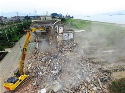中國僑網(wǎng)靈昆街道大拆大整現(xiàn)場,。 李建安 攝