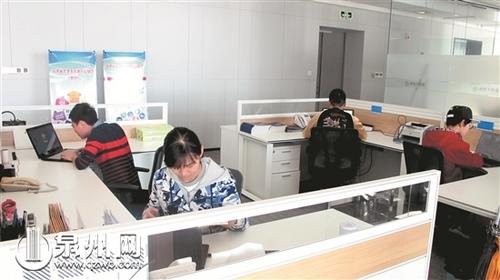 中國僑網(wǎng)創(chuàng)新創(chuàng)業(yè)基地激發(fā)大學(xué)生創(chuàng)新潛能和創(chuàng)業(yè)活力