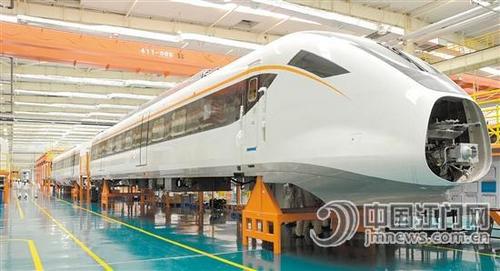 中國(guó)僑網(wǎng)《江門制造2025》提出,,到2025年,,軌道交通產(chǎn)業(yè)實(shí)現(xiàn)總產(chǎn)值1000億元以上,。