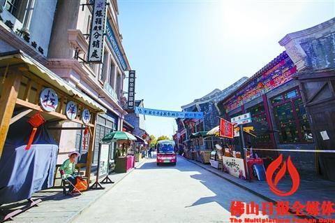 中國(guó)僑網(wǎng)寧波象山影視城民國(guó)城的街景,。/佛山日?qǐng)?bào)特派記者王澍攝