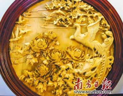 中國僑網(wǎng)國家級(jí)木雕工藝大師木雕作品,。董天健 肖雄 攝