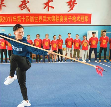 中國(guó)僑網(wǎng)攝影:余日遷