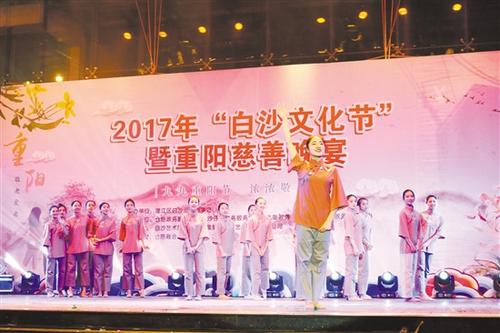 中國僑網(wǎng)舞蹈《33墟街》展現(xiàn)墟街特色文化,。胡晴晴 攝
