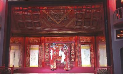 中國(guó)僑網(wǎng)圖為《船說(shuō)》演出現(xiàn)場(chǎng),。