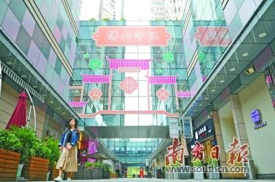 中國(guó)僑網(wǎng)“佛山印記”這一IP設(shè)計(jì)創(chuàng)意十足,是一群“80后”“90后”的作品,。 南方日?qǐng)?bào)記者 戴嘉信 攝
